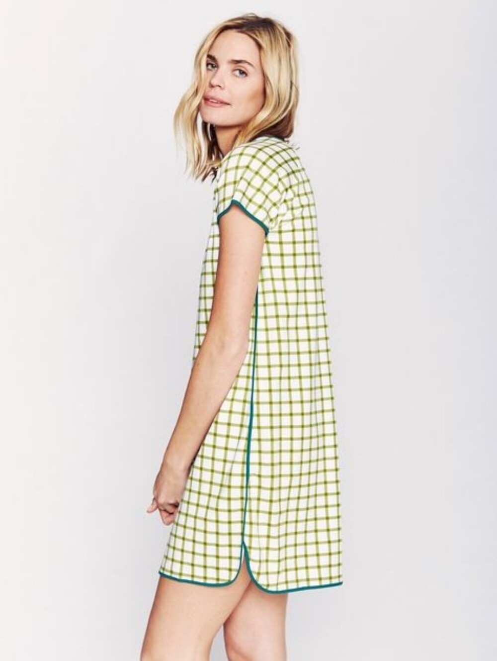 Lake Green White Nightgown L